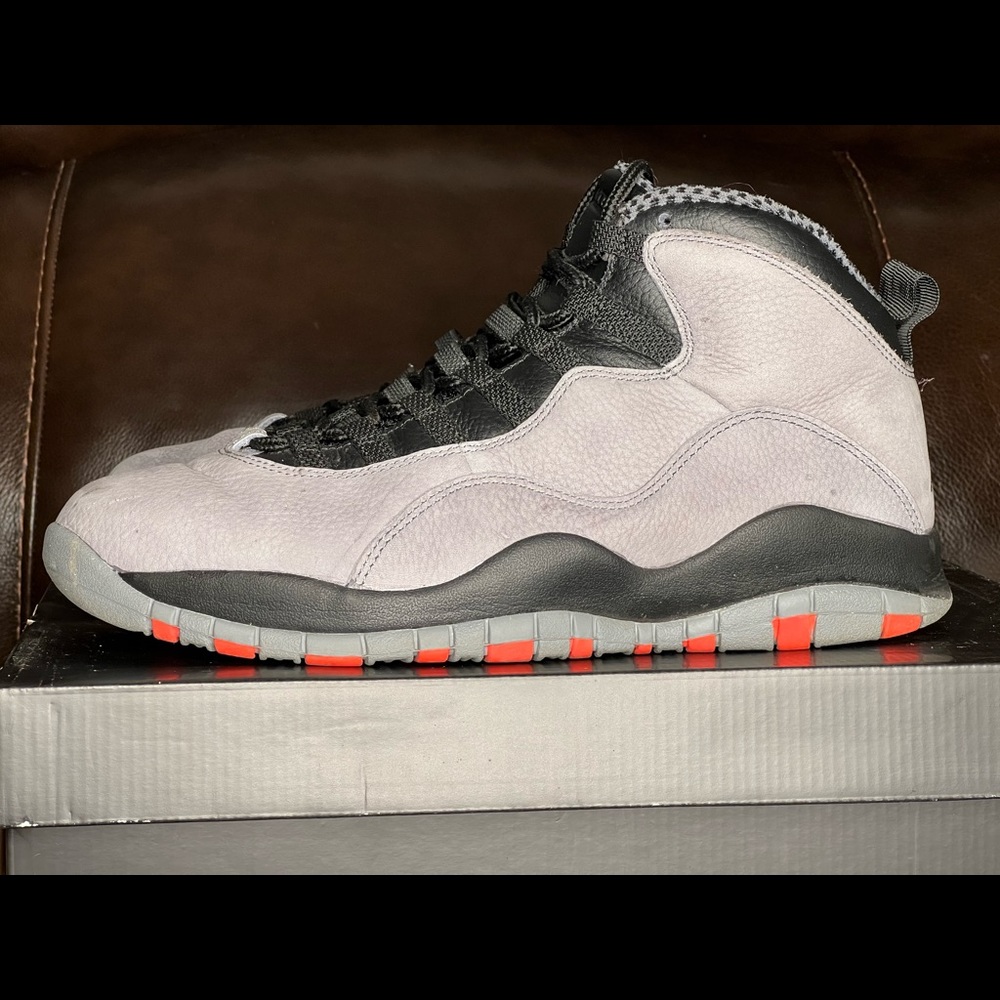 Jordan 10 cool grey/ infrared good condition w/box